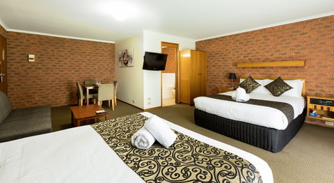 Advance Motel - Accommodation QLD 4