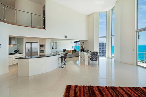 Aqua Vista Luxury Resort - Accommodation QLD 7