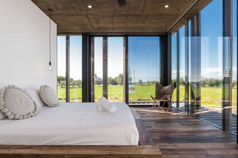 Beach Box - Accommodation QLD 2