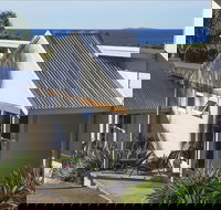 Blue Pacific Holiday Units - Accommodation QLD