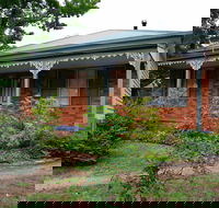 Bright River Cottage - Accommodation QLD