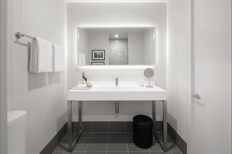 Burbury Hotel - Accommodation QLD 7