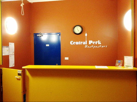 Central Perk Backpackers - Accommodation QLD 1