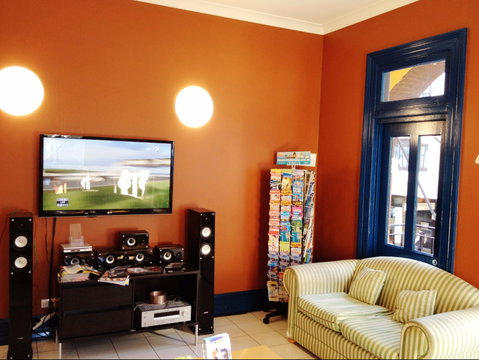 Central Perk Backpackers - Accommodation QLD 6