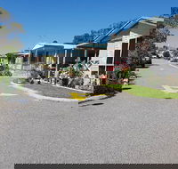 Cherokee Village Tourist Park - Accommodation QLD