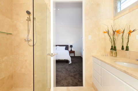 Clique Two - Accommodation QLD 1