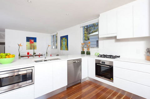 Clique Two - Accommodation QLD 7