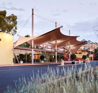 Desert Gardens Hotel - Accommodation QLD