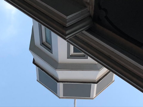 Eastern Beach Art House - Accommodation QLD 7