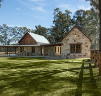 Enzo Cottage - Craftsmen Built Luxury Cottage - Accommodation QLD