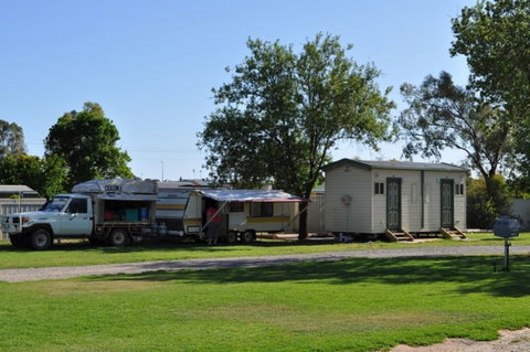 Euston Riverfront Caravan Park And Cafe - Accommodation QLD 4
