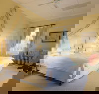 Faversham House - Accommodation QLD