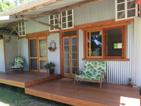 Fig Tree Retro Studio - Accommodation QLD 0