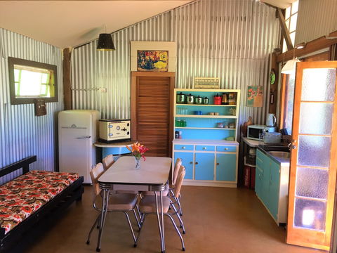 Fig Tree Retro Studio - Accommodation QLD 6