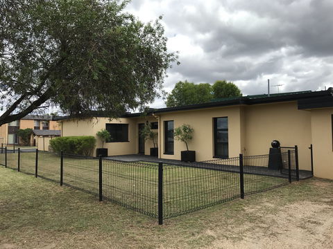 Glenmoore - Accommodation QLD 0