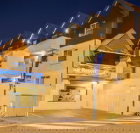 Hillarys Harbour Resort - Accommodation QLD