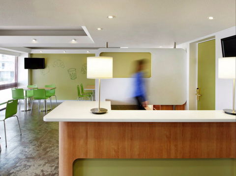 Ibis Budget Newcastle - Accommodation QLD 0