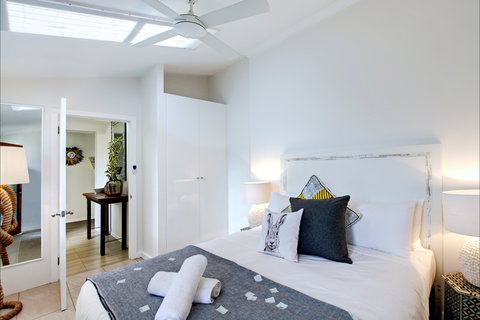 Jimmy's Beach House: Belongil Beach - Accommodation QLD 7