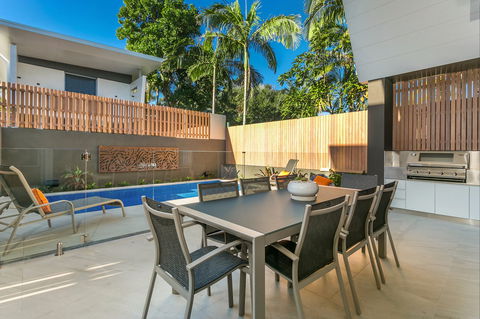 KoKo's Beach Houses Two - Accommodation QLD 5