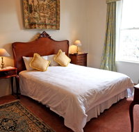 Feathers Hotel - Accommodation QLD