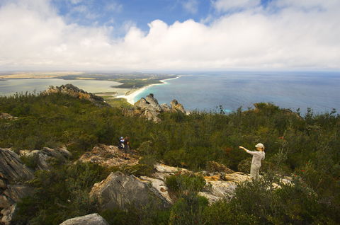 Lucky Bay Campground At Cape Le Grand National Park - Accommodation QLD 2