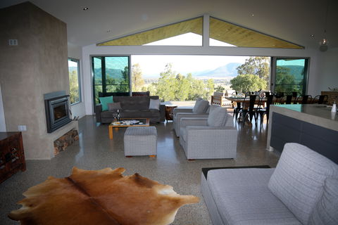 Pindara - Accommodation QLD 1