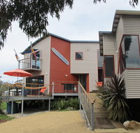 Point Break Binalong - Accommodation QLD