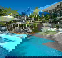 Port Douglas Getaways - The White Oasis - Accommodation QLD