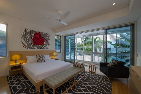 Port Douglas Getaways - The White Oasis - Accommodation QLD 7