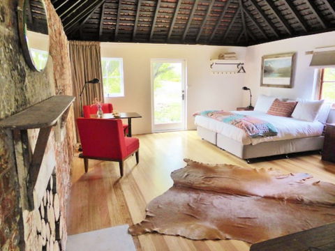 Ratho Farm - Accommodation QLD 6