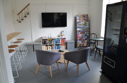 Sandy Bottoms Guesthouse - Accommodation QLD 1