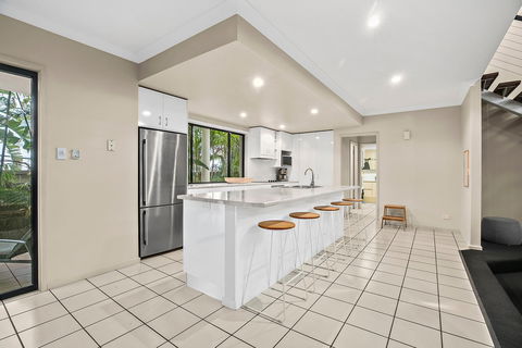 Serenity At Sapphire - Accommodation QLD 2