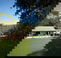Southern Ocean Retreats - Goondooloo Cottage - Accommodation QLD