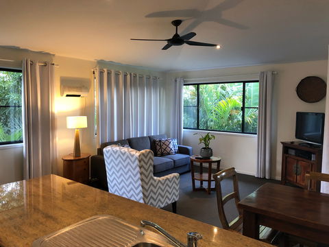 Suranadi Beach Houses - Accommodation QLD 4