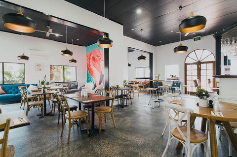 The Med Crescent Head - Accommodation QLD 3