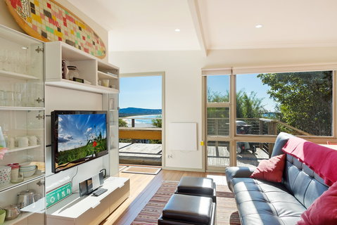 The Love Shack: Pambula Beach - Accommodation QLD 6