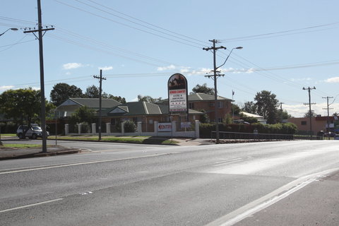 Across Country Motor Inn And Serviced Apartments - Accommodation QLD 0