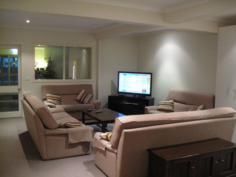 Ajax Ski Club - Accommodation QLD 3