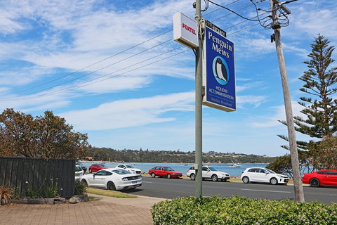 All Decked Out At Penguin Mews - Accommodation QLD 8