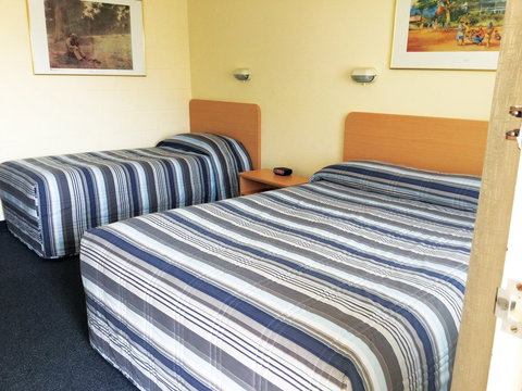 All Seasons Motor Lodge - Open - Accommodation QLD 0
