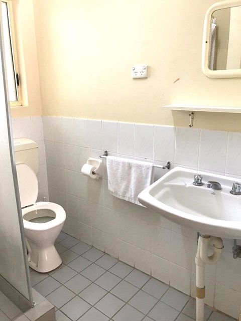 Angel's Rest Motel - Accommodation QLD 2