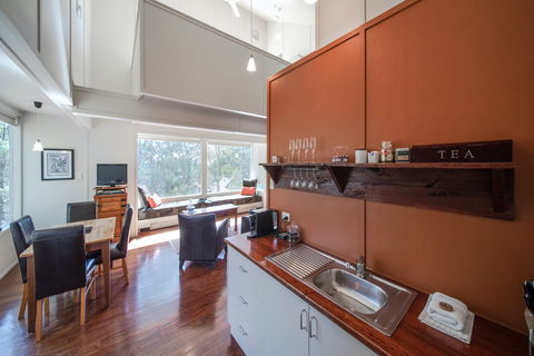 Aquila Eco Lodges - Accommodation QLD 7