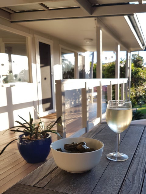 Blue Whale Cottage - Accommodation QLD 2