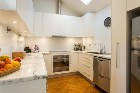 Boutique Apartment Redfern - Accommodation QLD 7