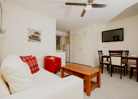 Canberra Short Term And Holiday Accommodation - Accommodation QLD 8