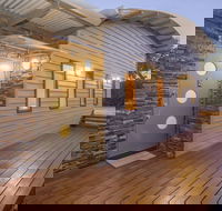 Caves Retreat - Accommodation QLD