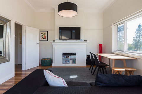 Cottesloe Beach Deluxe Apartment - Accommodation QLD 8