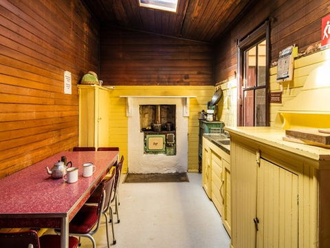 Daffodil Cottage - Accommodation QLD 4