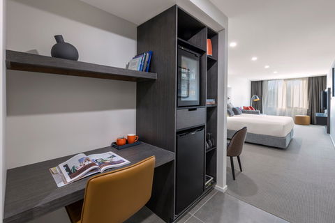 Deco Hotel Canberra - Accommodation QLD 2