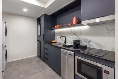 Deco Hotel Canberra - Accommodation QLD 6